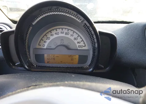 2013 Smart Fortwo Passion z USA, uszkodzony, nr VIN WMEEJ3BA1DK630583